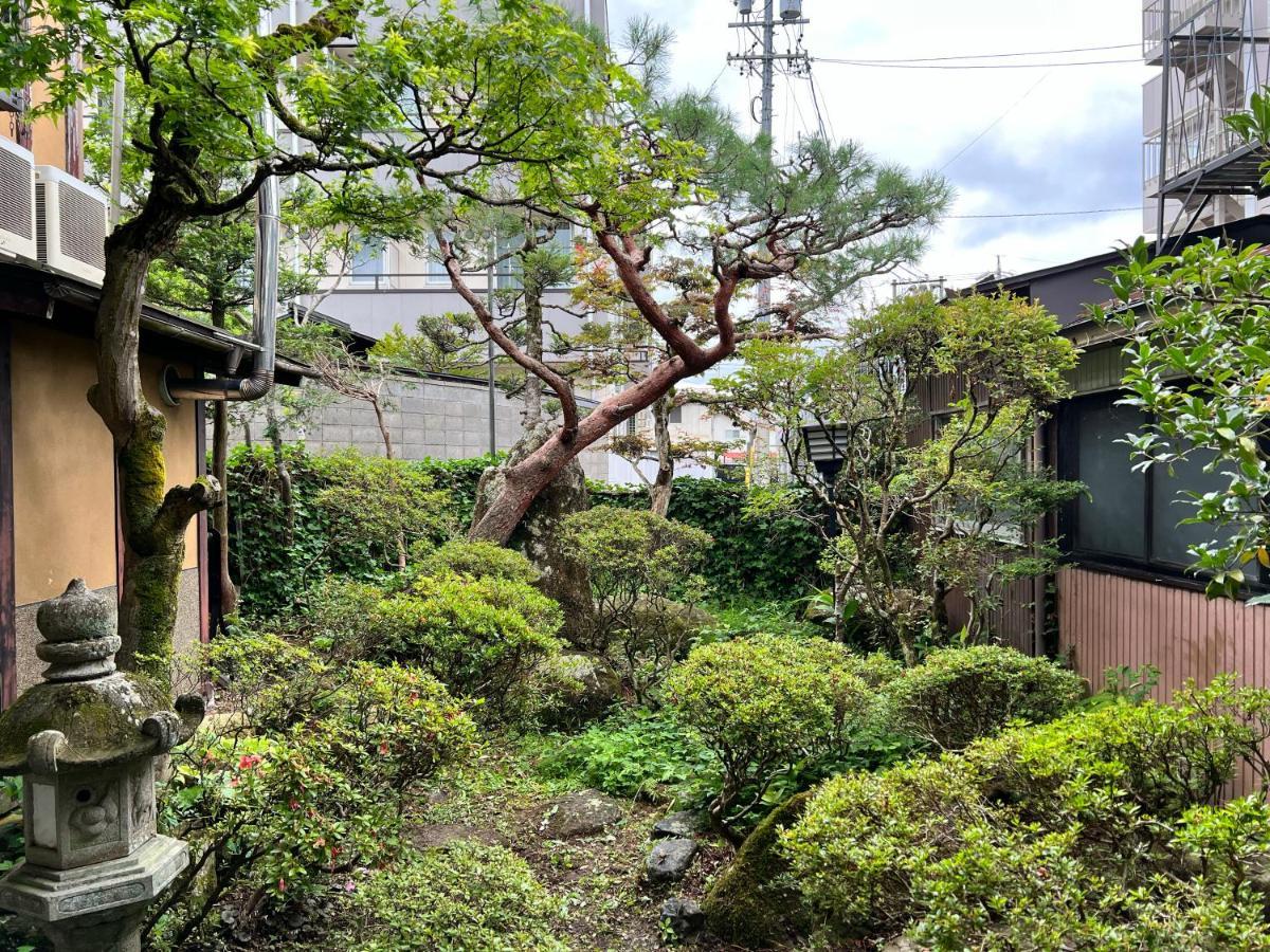 Hostel Murasaki Ryokan Takayama  Exterior foto